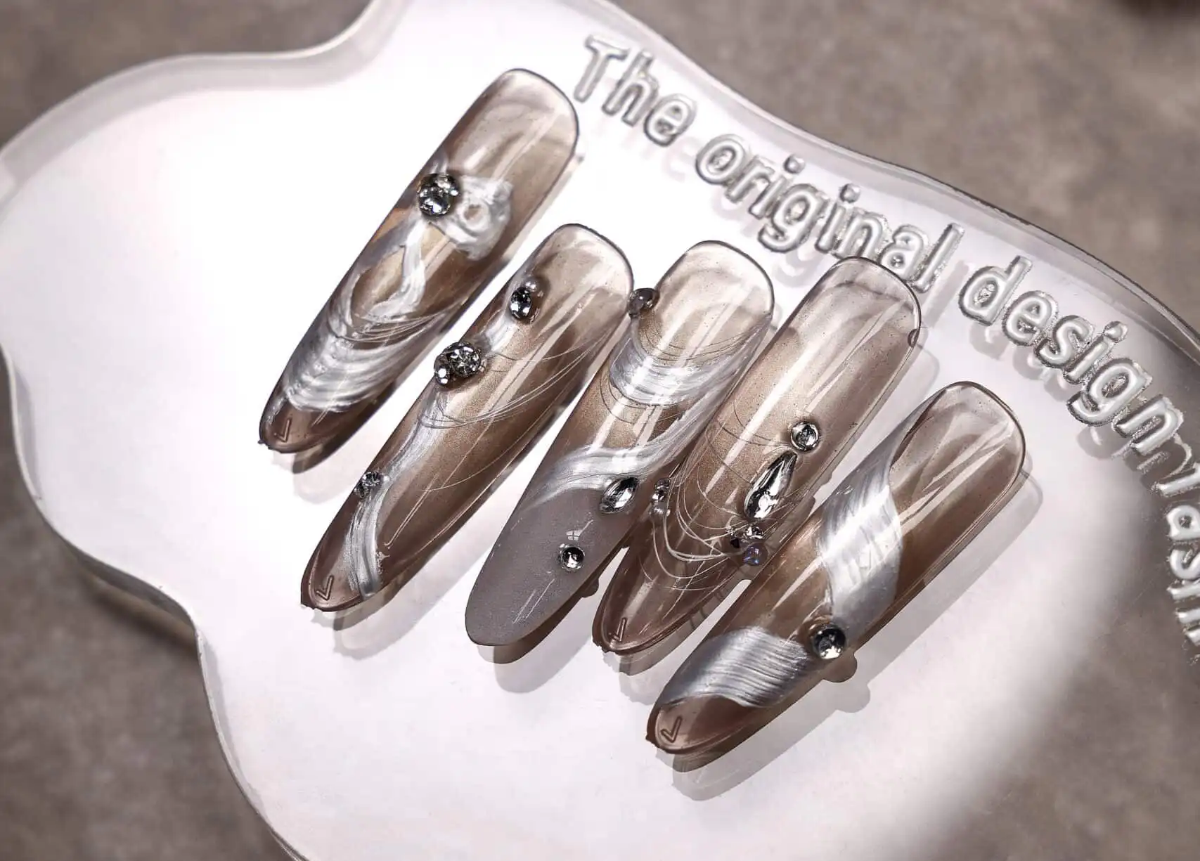 JTING solid extension gel features: Strong durability, crystal clear, and DIY friendly icons.